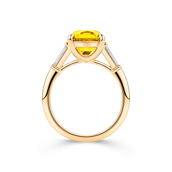 4.65ct Golden Sapphire 0.14ct Diamond Ring in 18ct Yellow Gold