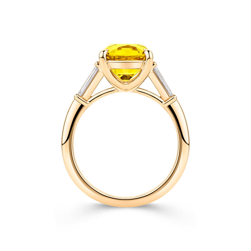 4.65ct Golden Sapphire 0.14ct Diamond Ring in 18ct Yellow Gold